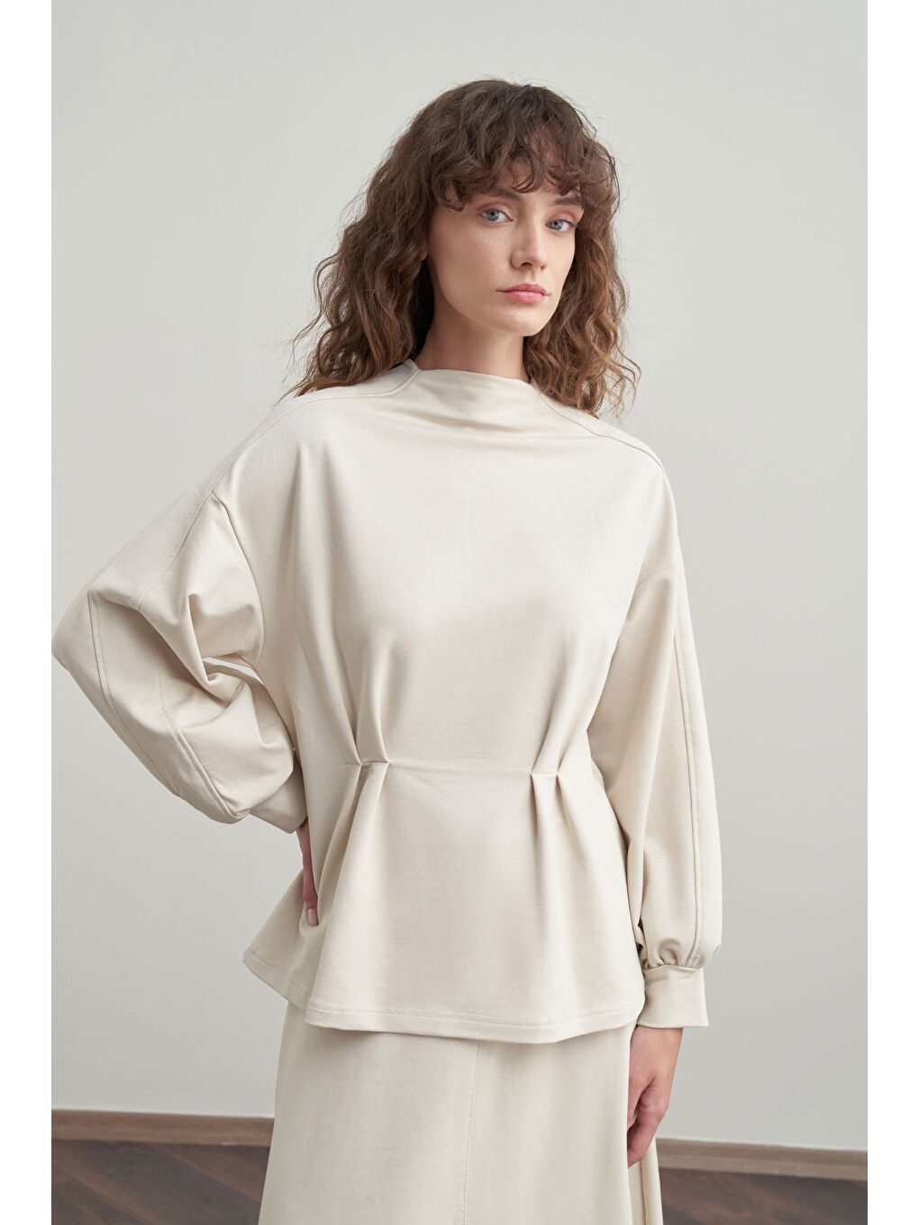 Bej Taş-Yumuşak Dokulu Pile Detaylı Etekli Takım-3