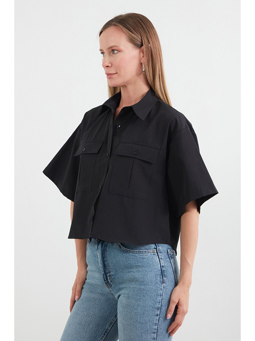 Siyah Basic Çift Cepli Arkası Uzun Crop Gömlek-2