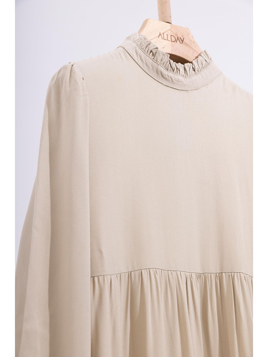 Yeşil Defne-Yakası Fırfır Detaylı Büzgülü Elbise-6