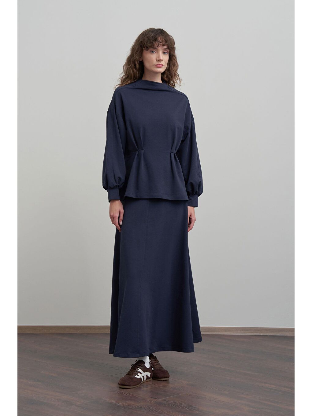 Lacivert-Yumuşak Dokulu Pile Detaylı Etekli Takım