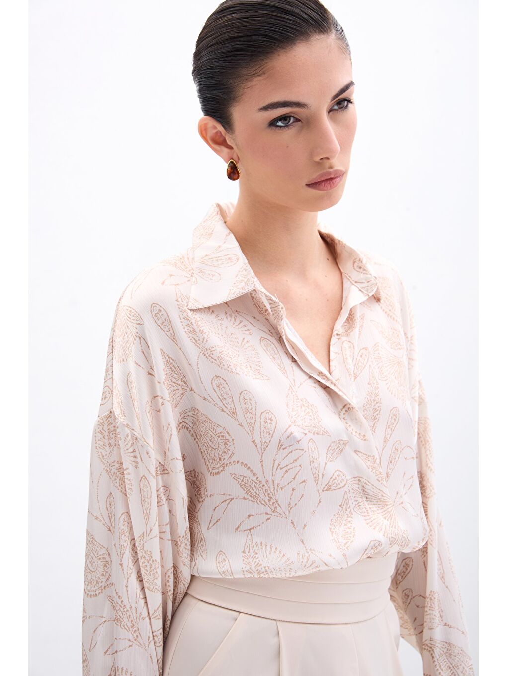 Desenli Saten Gömlek - Bej-4