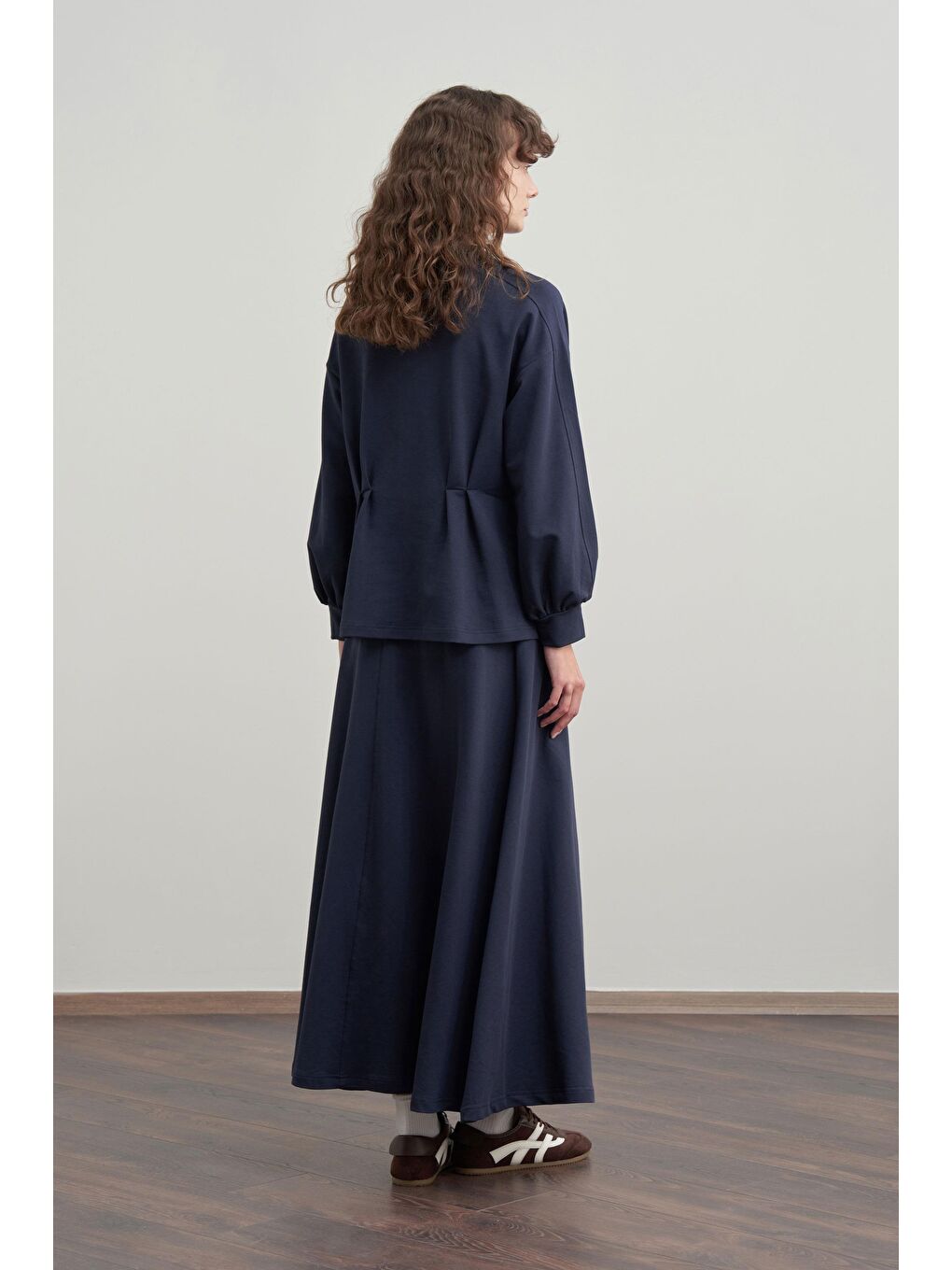 Lacivert-Yumuşak Dokulu Pile Detaylı Etekli Takım-2