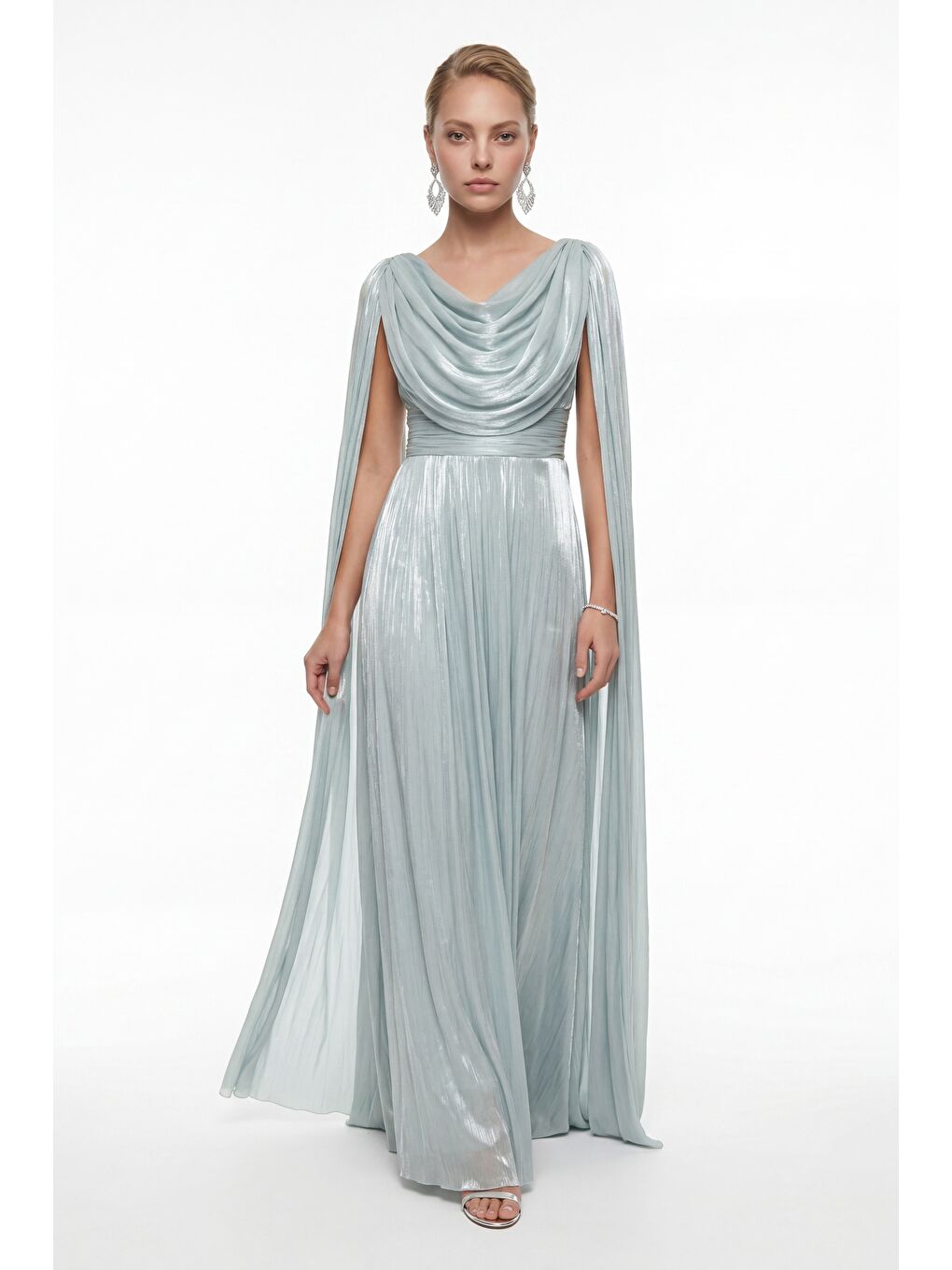 Kadın Mint Yeşili Şifon Dökümlü Pelerin Kollu Uzun Abiye Elbise