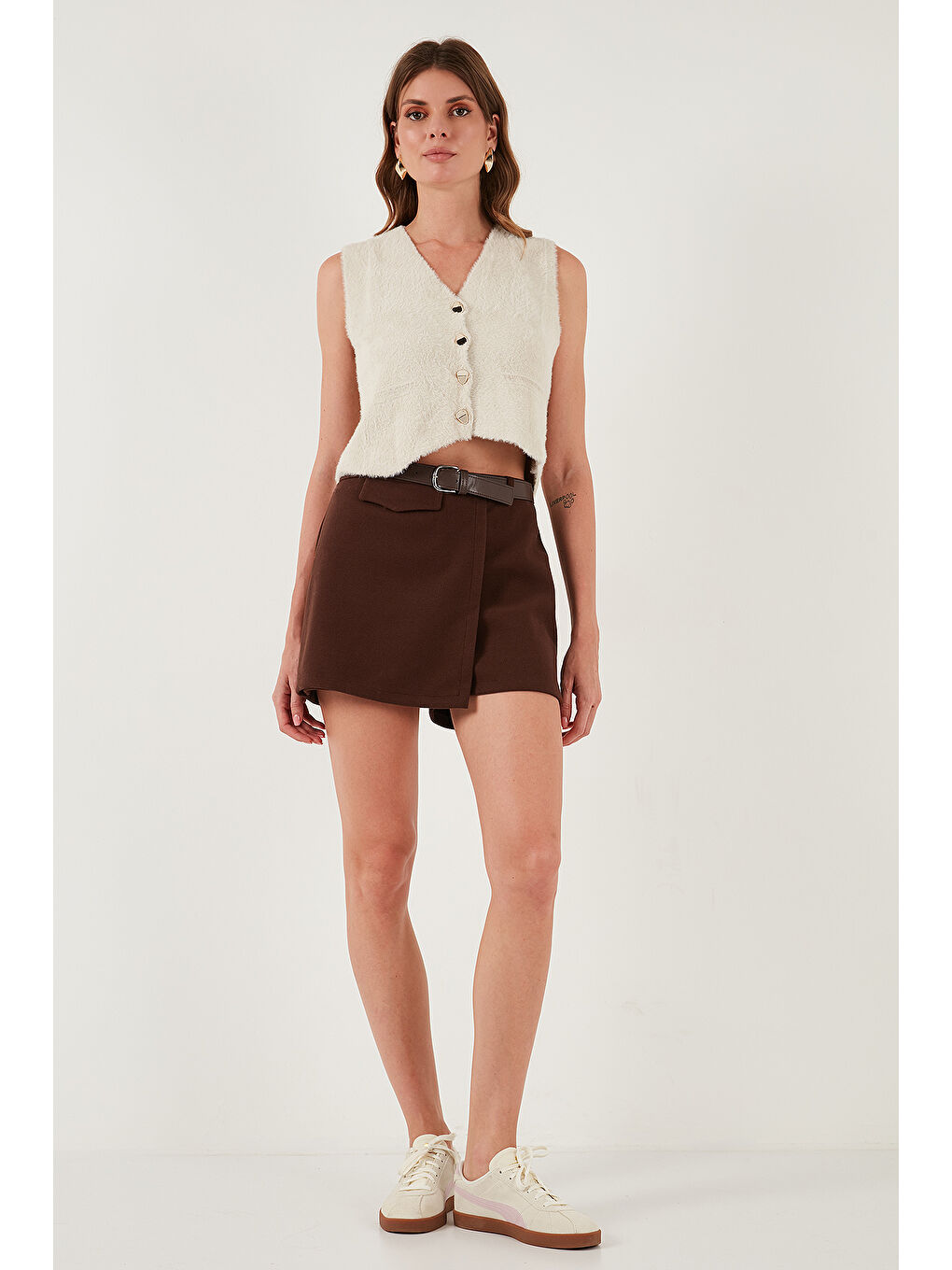 Kahverengi Pamuk Karışımlı Relaxed Fit Yüksek Bel Mini Boy Kadın Şort Etek 611SR0037