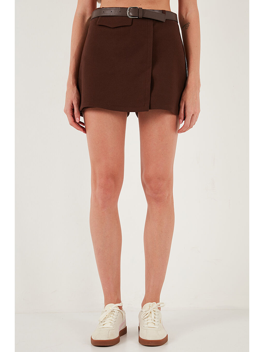 Kahverengi Pamuk Karışımlı Relaxed Fit Yüksek Bel Mini Boy Kadın Şort Etek 611SR0037-1