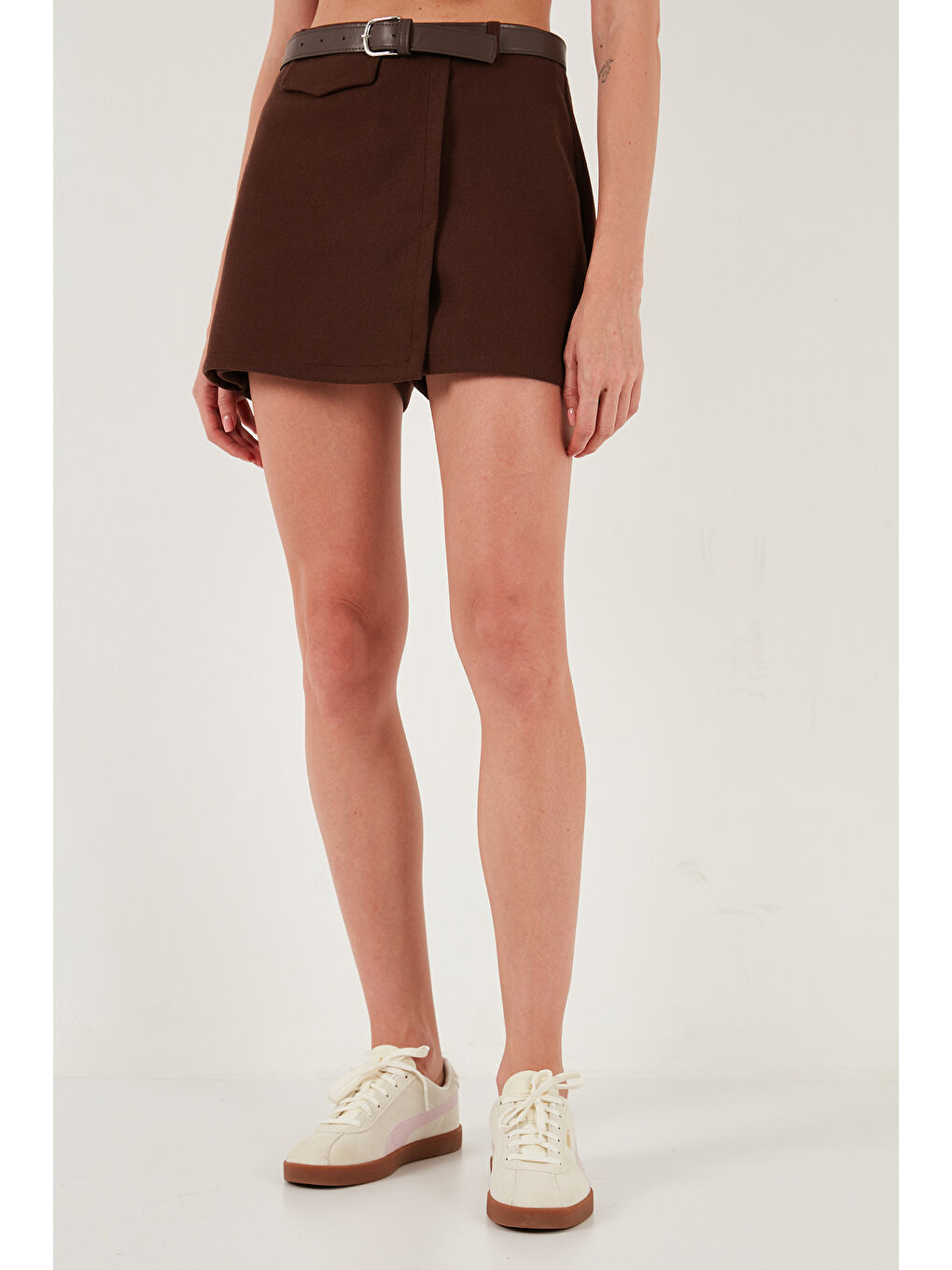 Kahverengi Pamuk Karışımlı Relaxed Fit Yüksek Bel Mini Boy Kadın Şort Etek 611SR0037-3