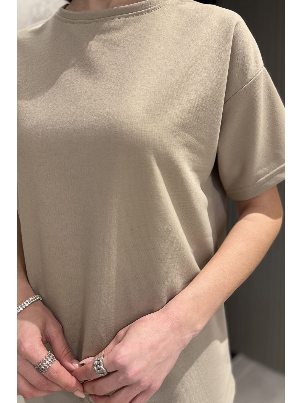 Bej Kadın Bisiklet Yaka Basic Tişört-3