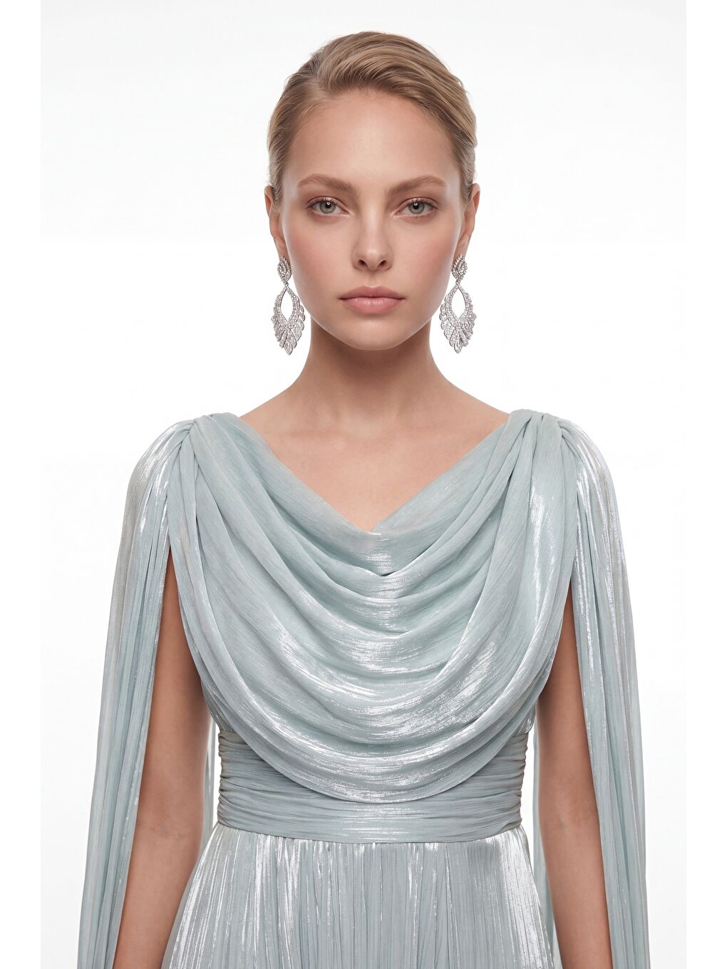 Kadın Mint Yeşili Şifon Dökümlü Pelerin Kollu Uzun Abiye Elbise-2