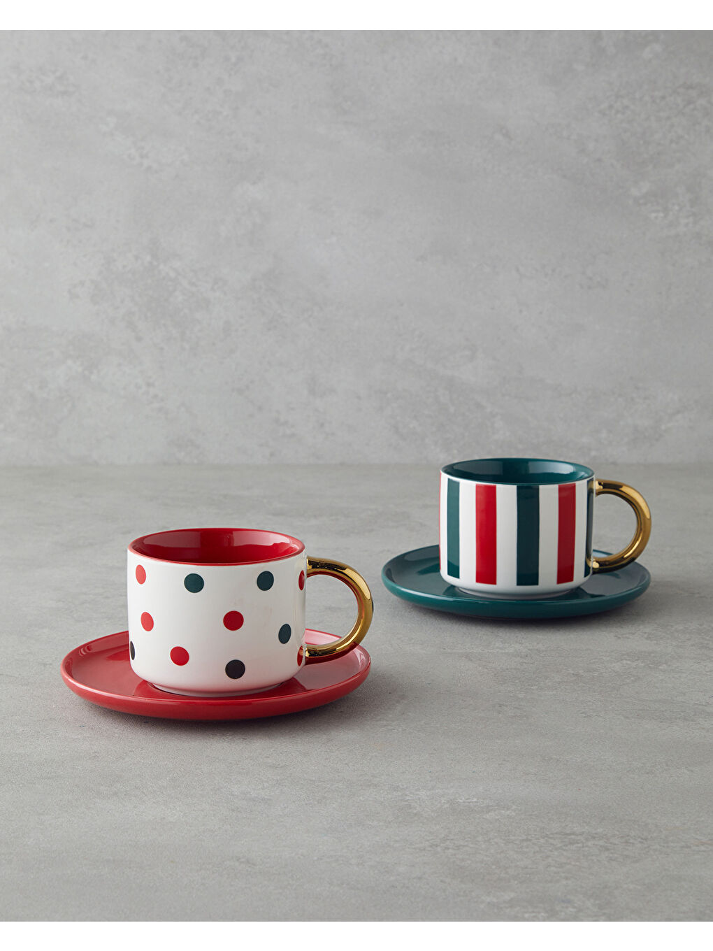 Holiday Cheer New Bone China 4 Parça 2 Kişilik Çay Fincanı Takımı 200 ml Kırmızı-Yeşil-Gold