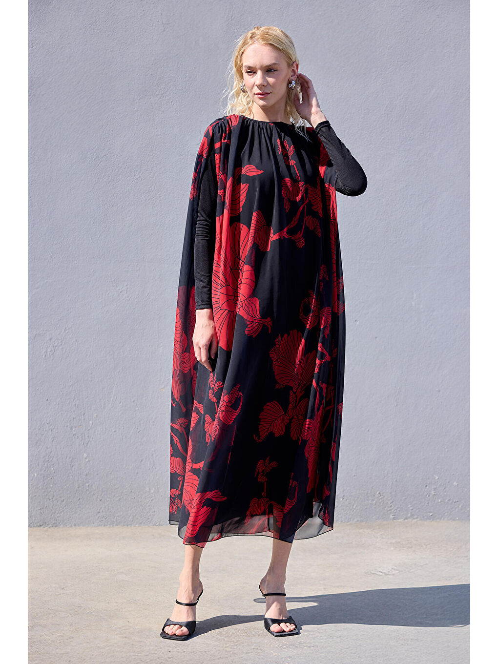 Siyah Çiçek Desenli Şifon Elbise-6