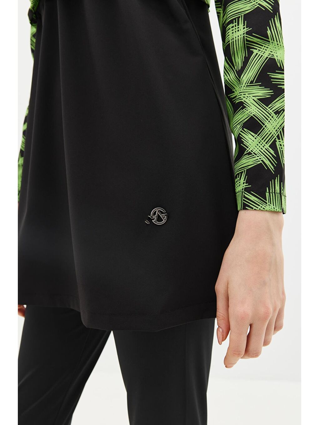 Desenli Belden Büzgülü 4'Lü Tesettür Mayo 6220 Yeşil/Siyah-2