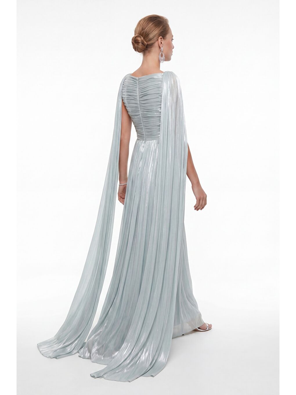 Kadın Mint Yeşili Şifon Dökümlü Pelerin Kollu Uzun Abiye Elbise-5