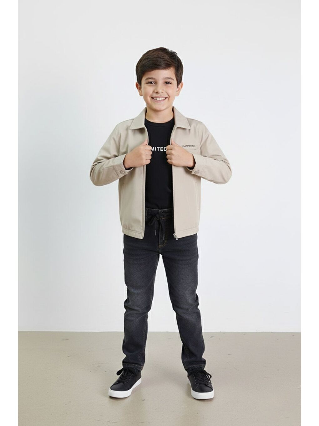 Bej Yazılı Ceketli Jean Pantolonlu Erkek Çocuk 3lü Takım 23377-1