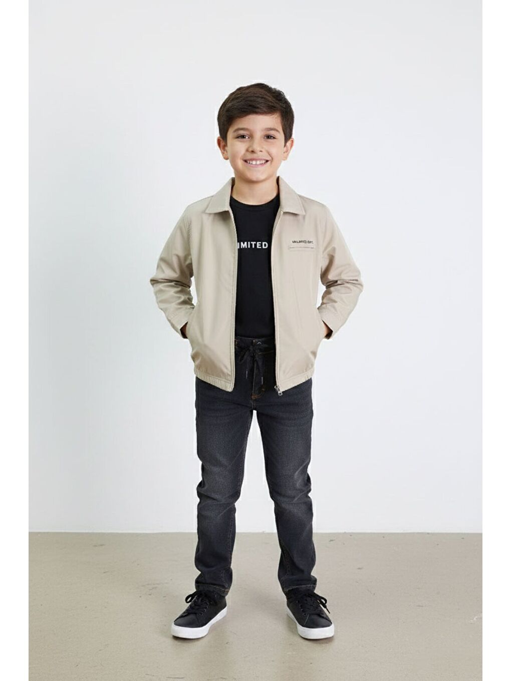 Bej Yazılı Ceketli Jean Pantolonlu Erkek Çocuk 3lü Takım 23377-2