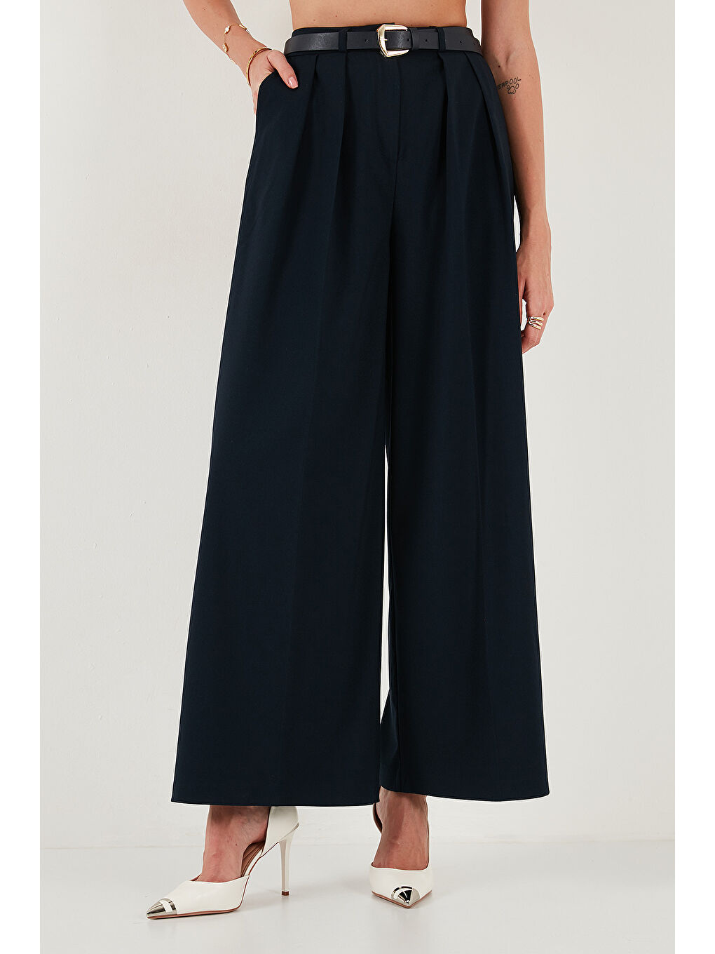 Lacivert Pileli Wide Leg Yüksek Bel Geniş Paça Kemerli Palazzo Pantolon 68351070-1