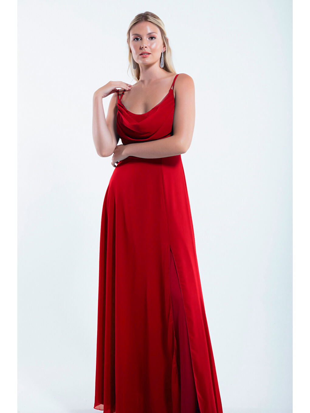 Kadın Kırmızı Askılı Şifon Abiye Elbise-2