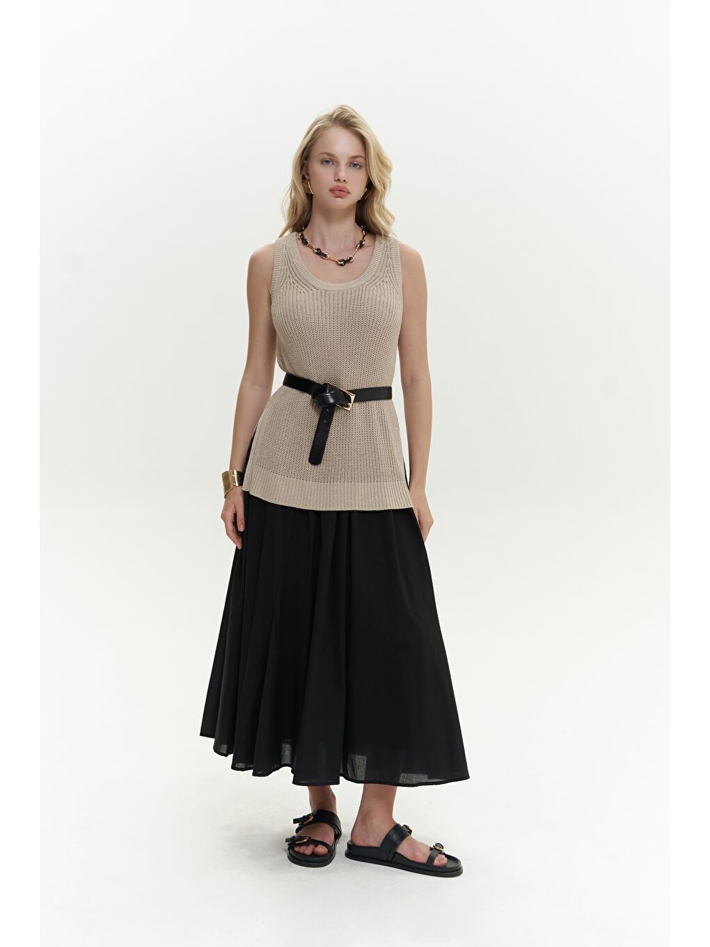 Canti Triko Yırtmaç Detay Kolsuz Bej Süveter-5