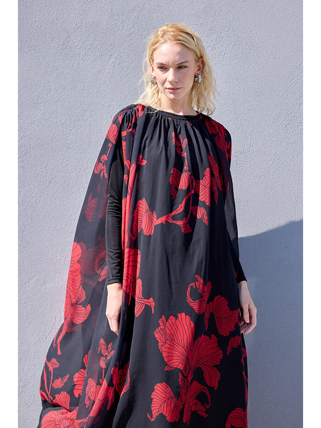 Siyah Çiçek Desenli Şifon Elbise-9