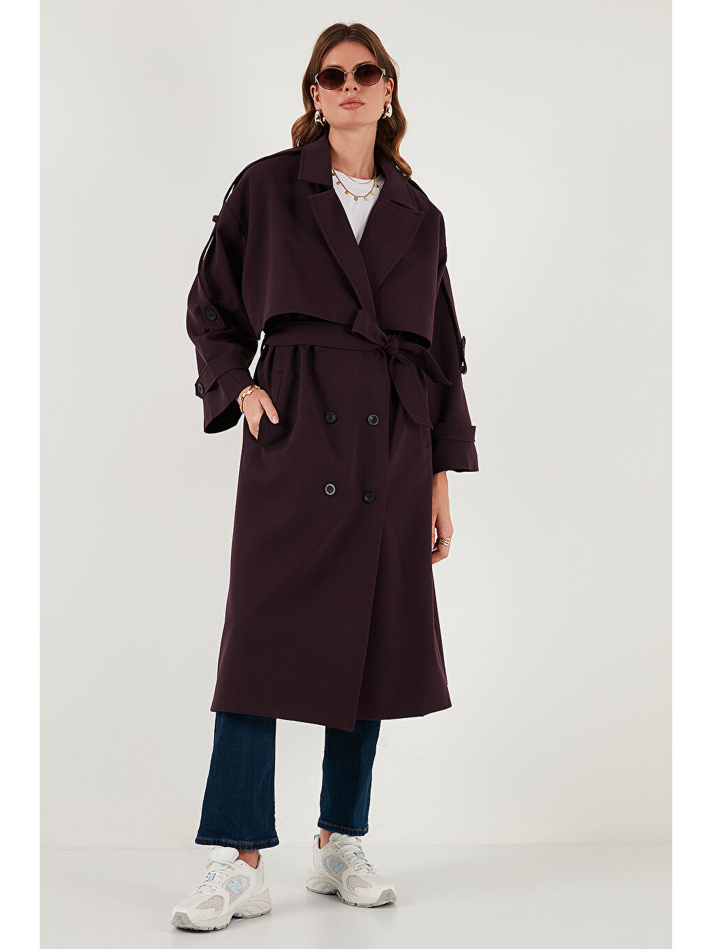 Mürdüm Oversize Fit Kruvaze Yaka Düğmeli Kemerli Uzun Trençkot 6839476-2