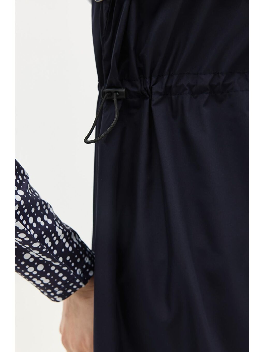 Modern Desen Detaylı Tam Kapalı Tesettür Mayo 4111 Lacivert/Beyaz-9