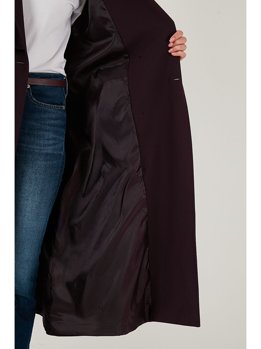 Mürdüm Oversize Fit Kruvaze Yaka Düğmeli Kemerli Uzun Trençkot 6839476-5