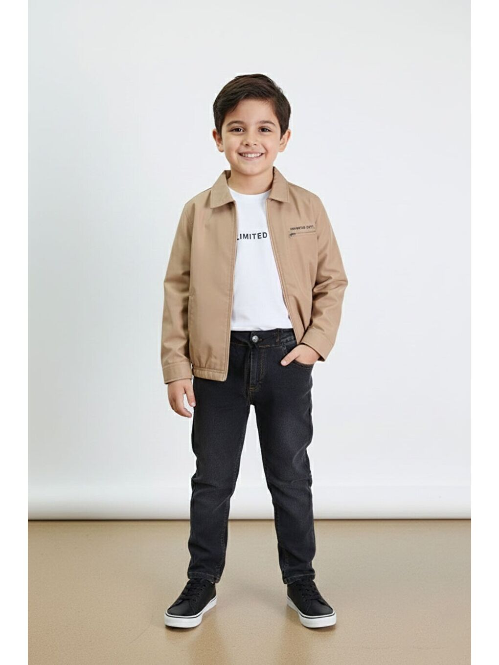 Kahverengi Yazılı Ceketli Jean Pantolonlu Erkek Çocuk 3lü Takım 23375