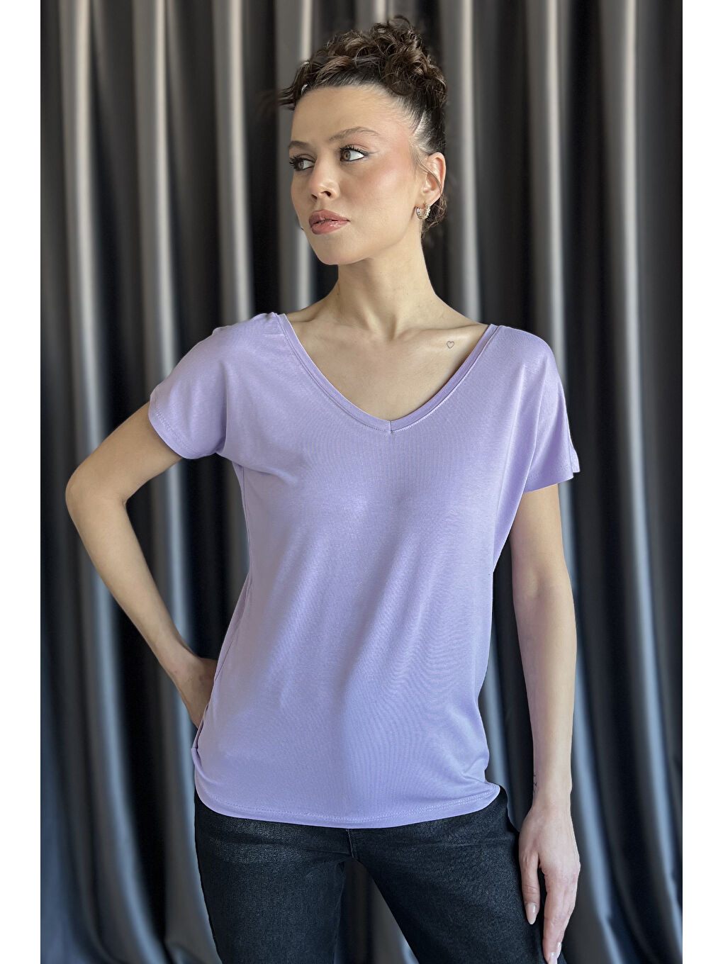 Lila Ön Arka V Yaka Kadın T-shirt