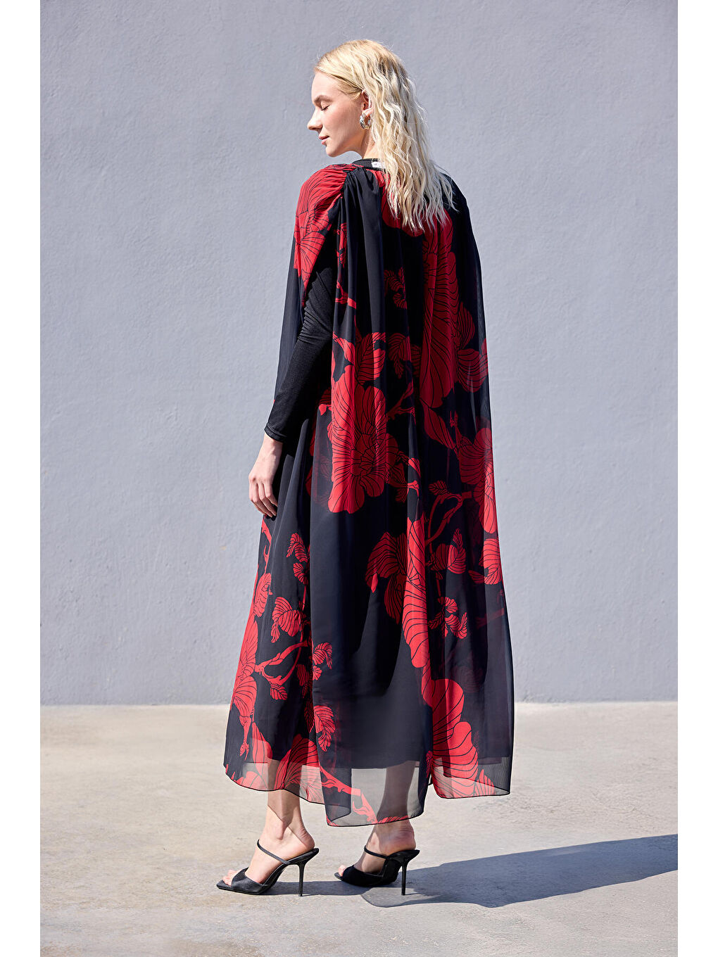 Siyah Çiçek Desenli Şifon Elbise-5