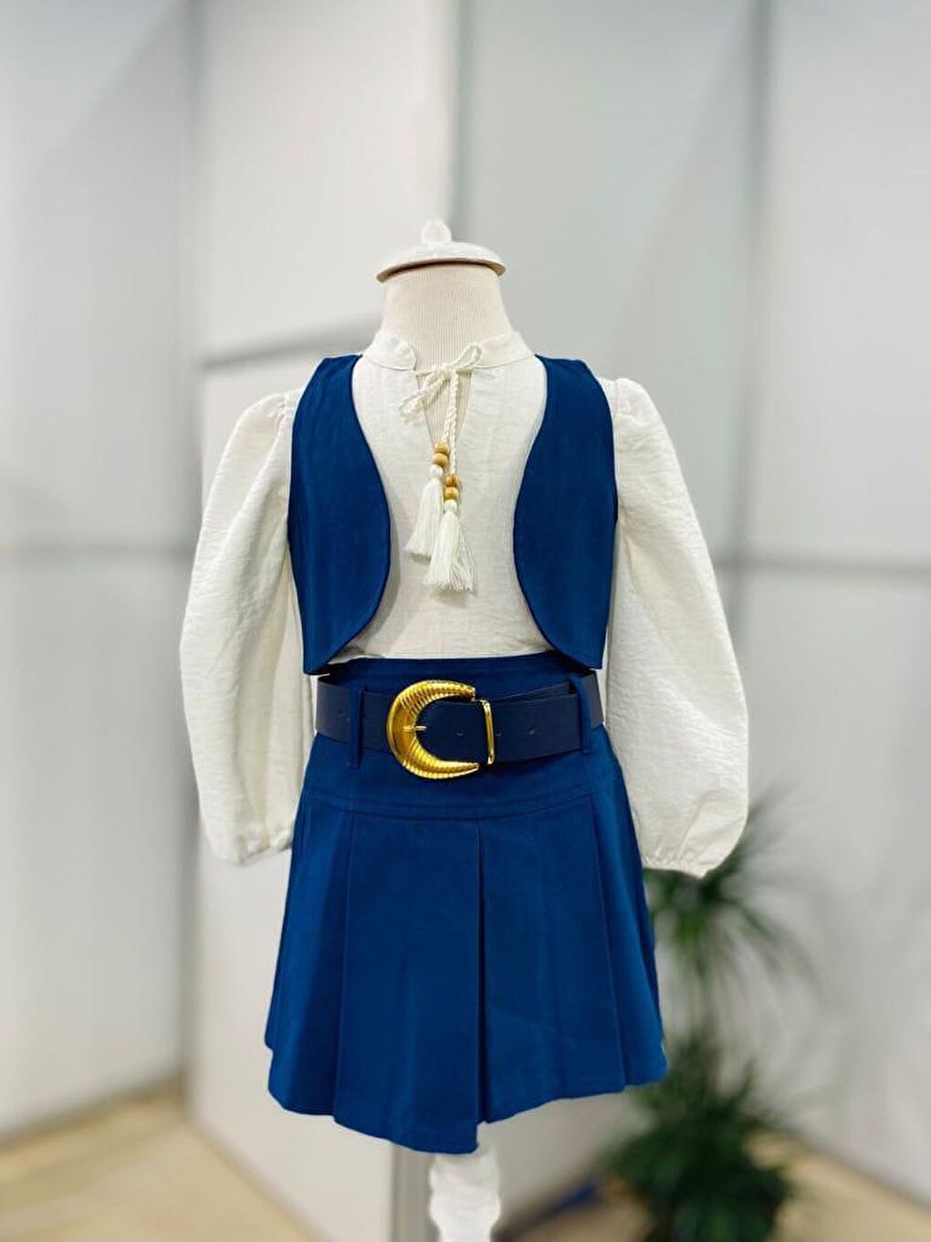 Beyaz Kız Çocuk Pamuklu Lacivert Yelekli Pileli Etek Takım – Uzun Kollu Bluz Dahil 3'Lü-4