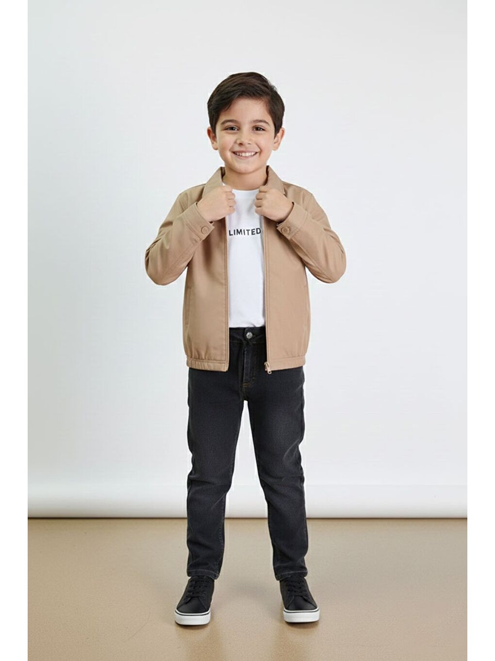Kahverengi Yazılı Ceketli Jean Pantolonlu Erkek Çocuk 3lü Takım 23375-2