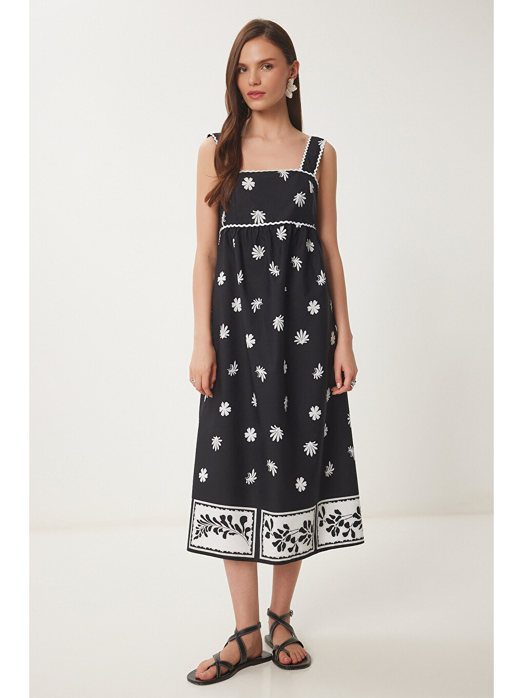 Siyah Çiçekli Midi Poplin Elbise SİYAH BEYAZ LNS0049