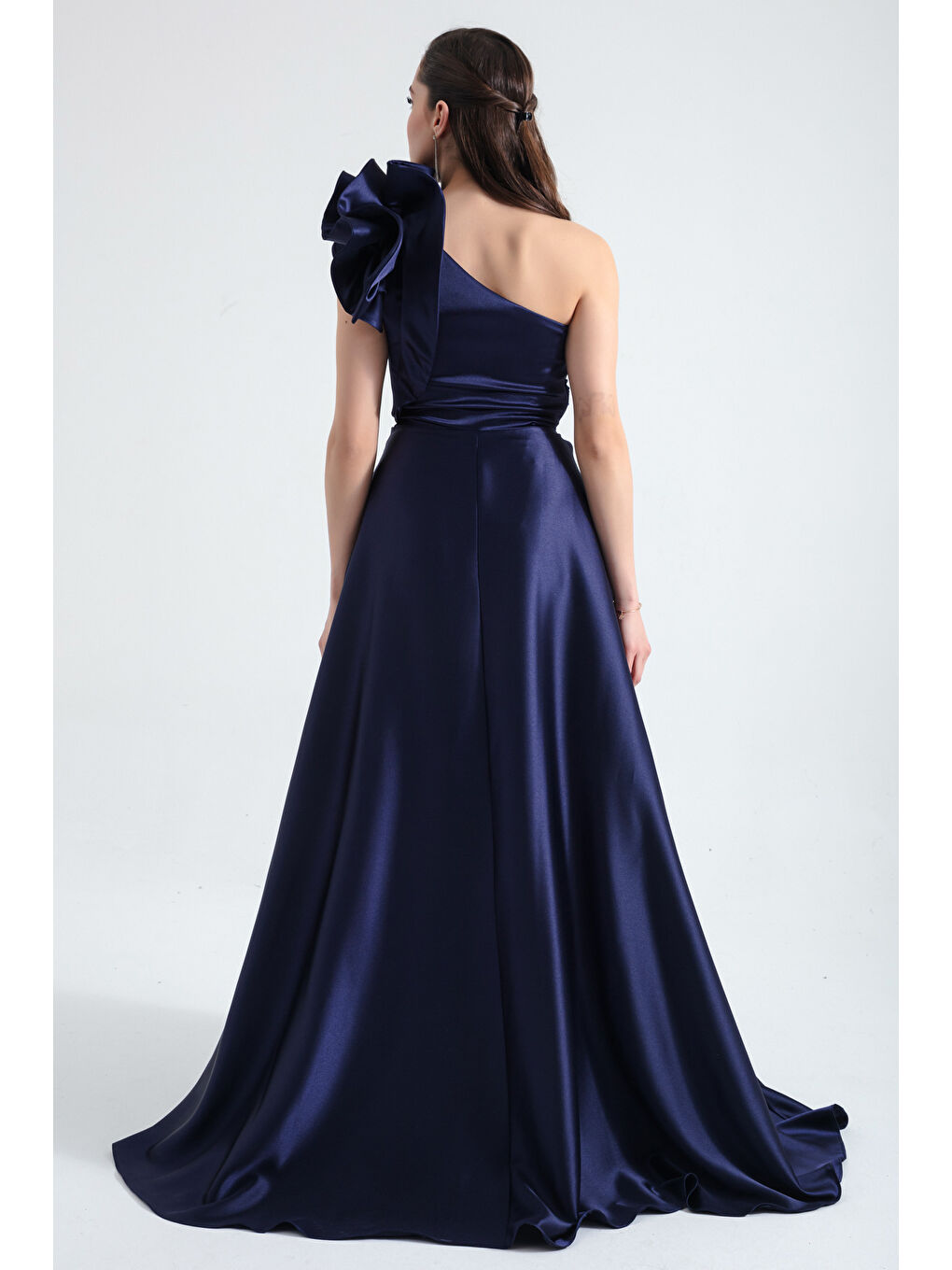 Kadın Lacivert Tek Omuzlu Fırfırlı Uzun Abiye Elbise-4
