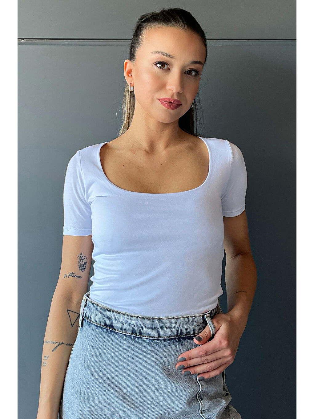 Beyaz Kare Yaka Crop Top Body Bluz-2