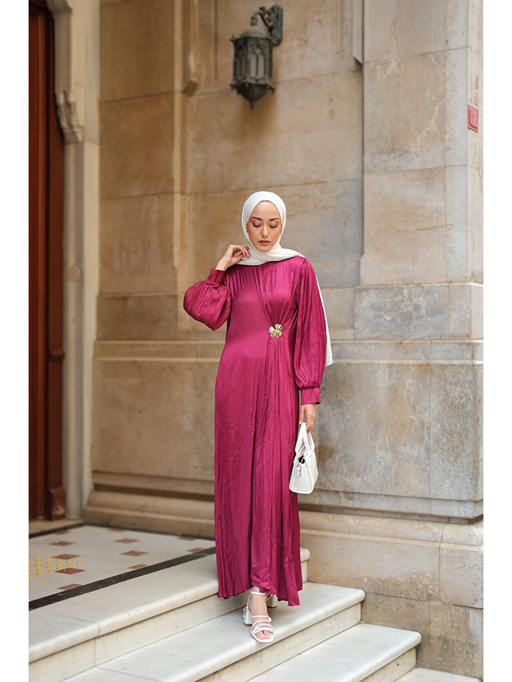 Kadın Ön Broş Detaylı Kırışık Elbise Bordo-2