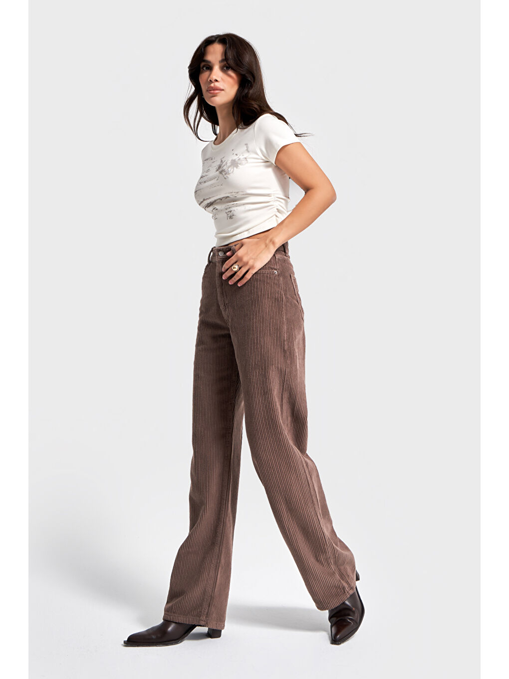 Kahverengi Kadın Pastel Kahve Doris 29w5-140 Straight Fit Yüksek Bel Kalın Fitilli Velvet Kadife Kumaş Pantolon-2