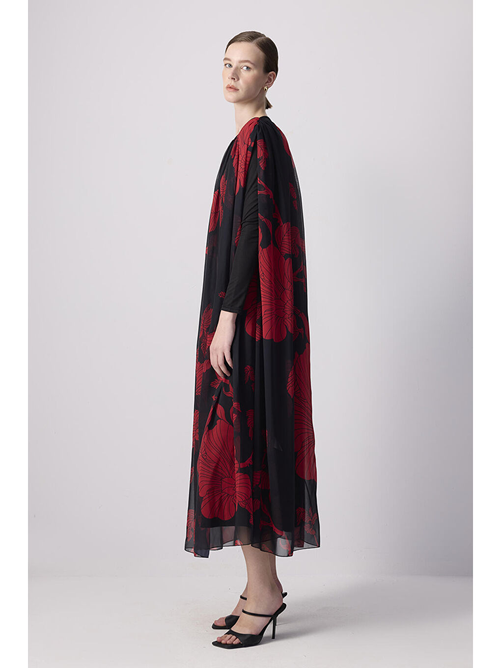 Siyah Çiçek Desenli Şifon Elbise-3