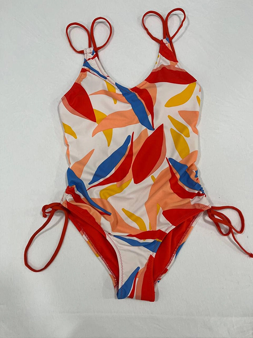 Siyah Kadın Çok Renkli Tropikal Desenli Astarlı Mayo HZL25S-AR1823-3