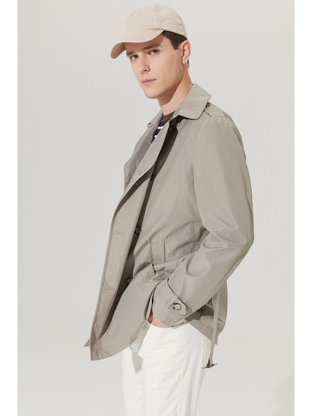 Erkek Bej Standart Fit Normal Kesim Bebe Yaka Beli Kemerli Trençkot-4