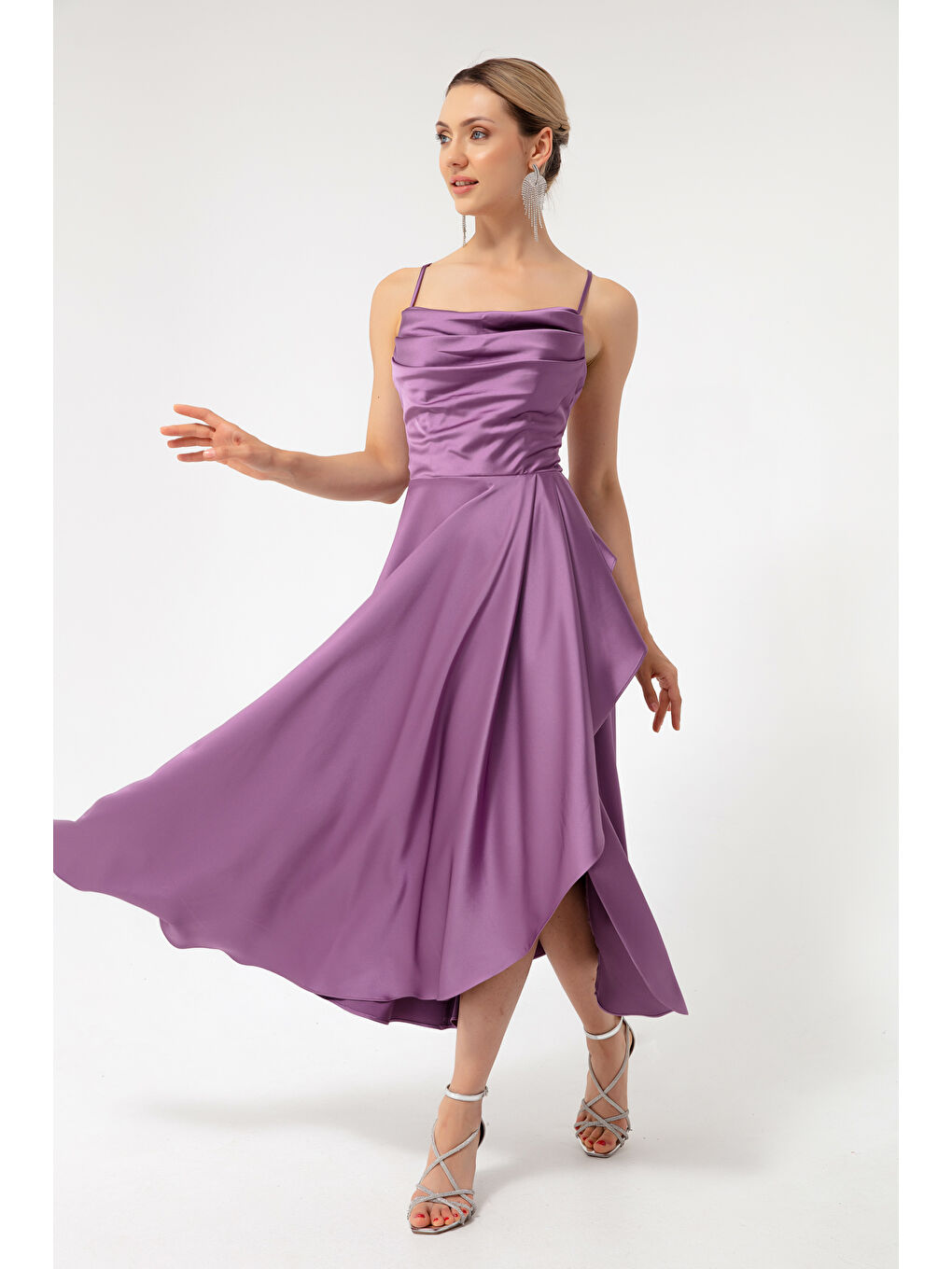 Lila Kadın Lavanta Volanlı Yırtmaçlı Saten Midi Boy Abiye & Mezuniyet Elbisesi-1