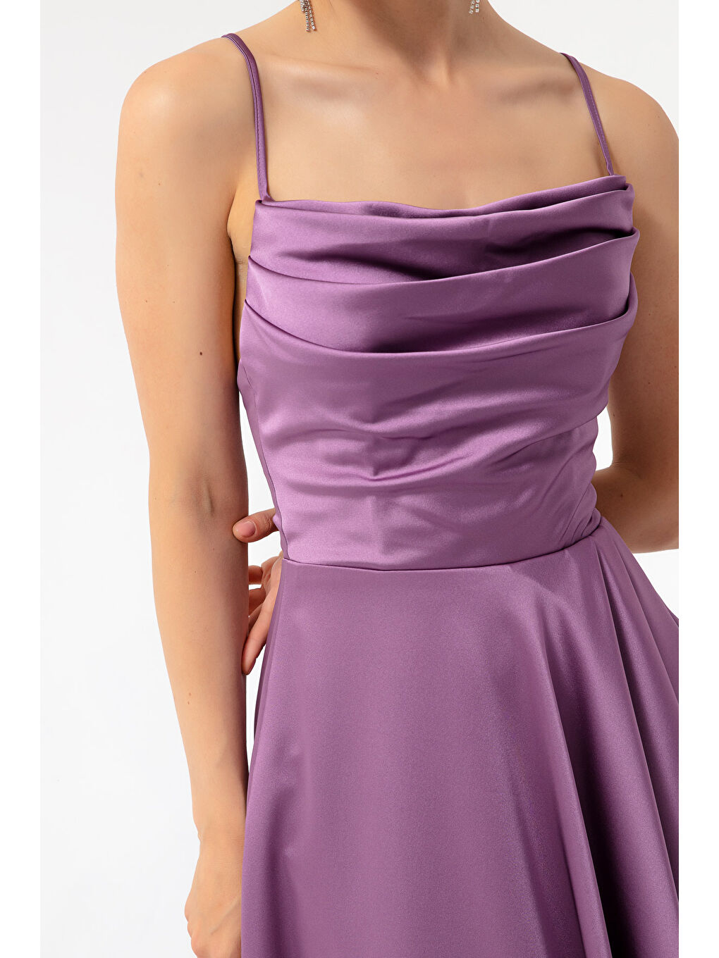 Lila Kadın Lavanta Volanlı Yırtmaçlı Saten Midi Boy Abiye & Mezuniyet Elbisesi-3