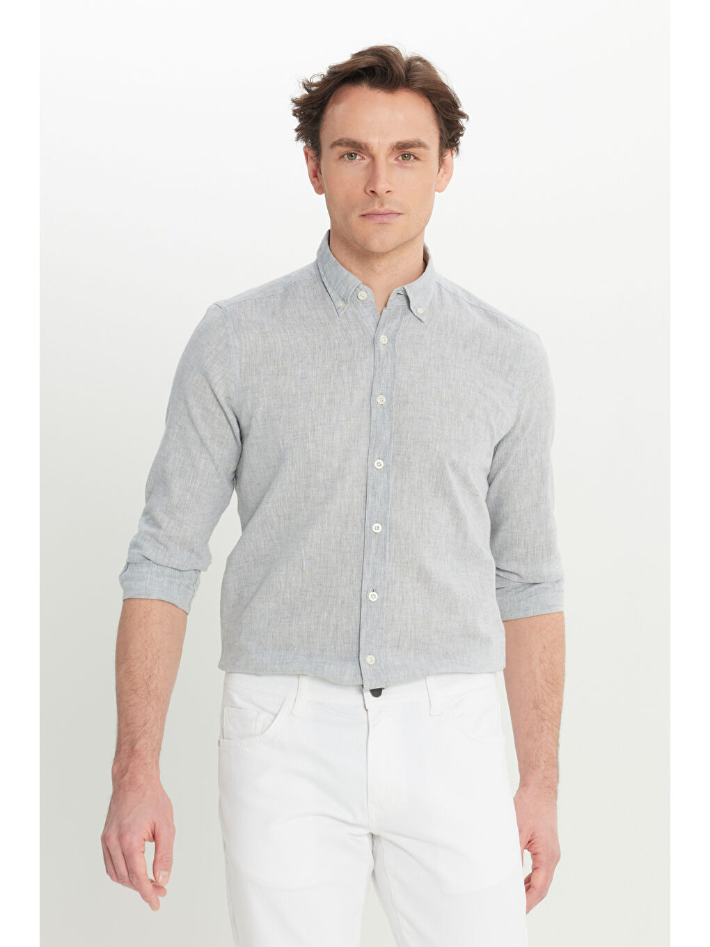 Erkek Gri Pamuklu Keten Slim Fit Dar Kesim Düğmeli Yaka Çizgili Gömlek