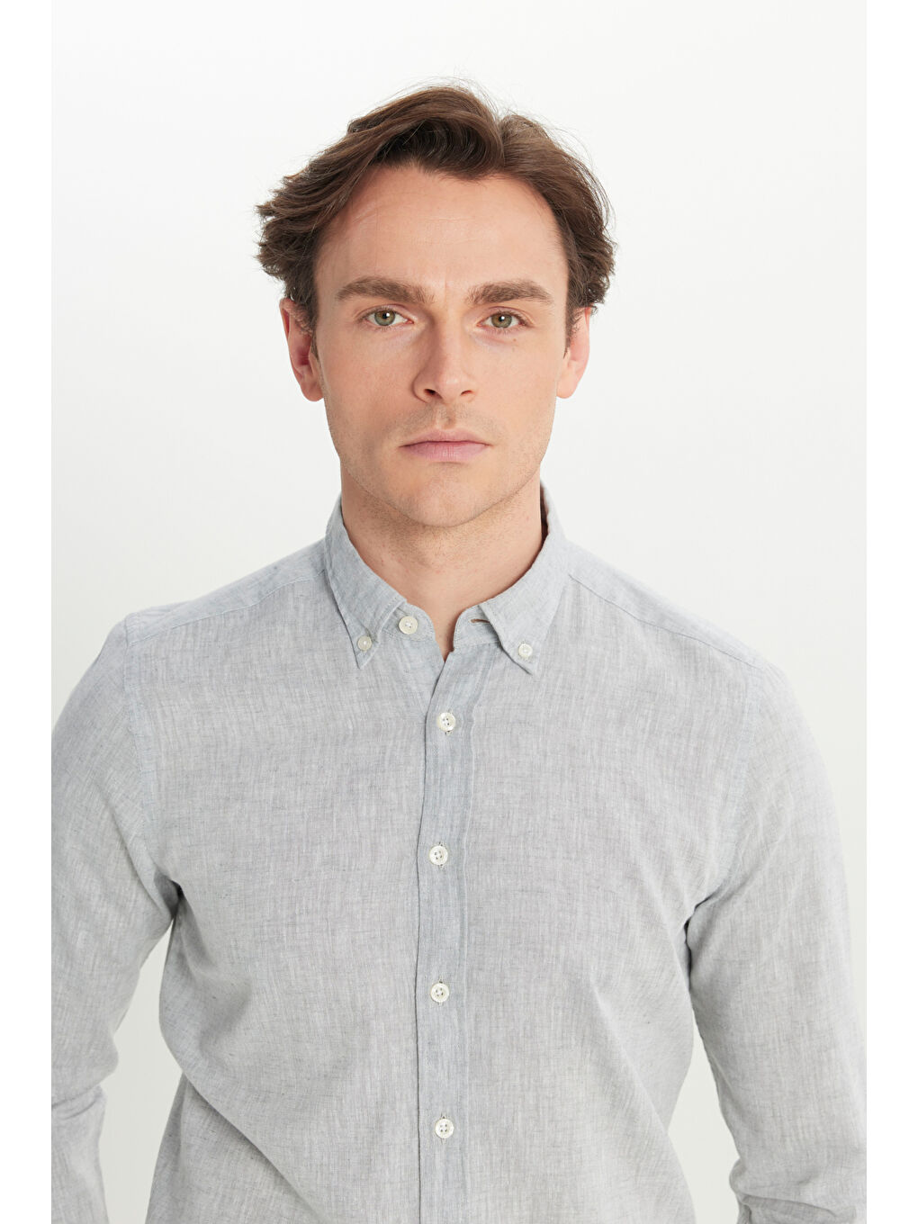 Erkek Gri Pamuklu Keten Slim Fit Dar Kesim Düğmeli Yaka Çizgili Gömlek-3