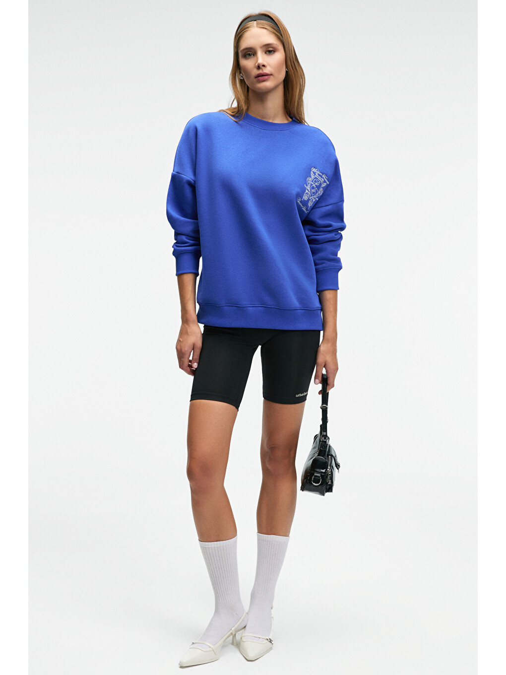 Audra Kadın Oversize Yuvarlak Yaka Nakış Detaylı Mavi Sweatshirt-3