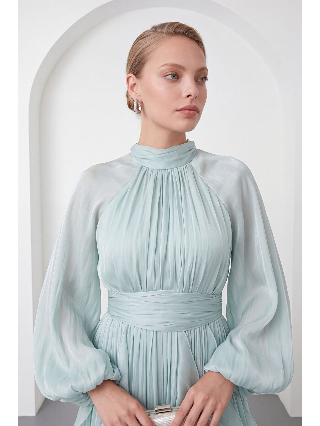 Kadın Mint Yeşili Hakim Yaka Volanlı Uzun Kol Davet Elbisesi-1