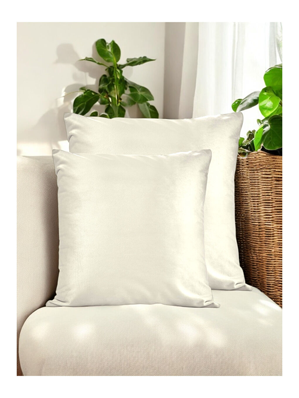 Ekru Malcolm Kadife Dokulu Krem Kırlent Kılıfı-60x60-2