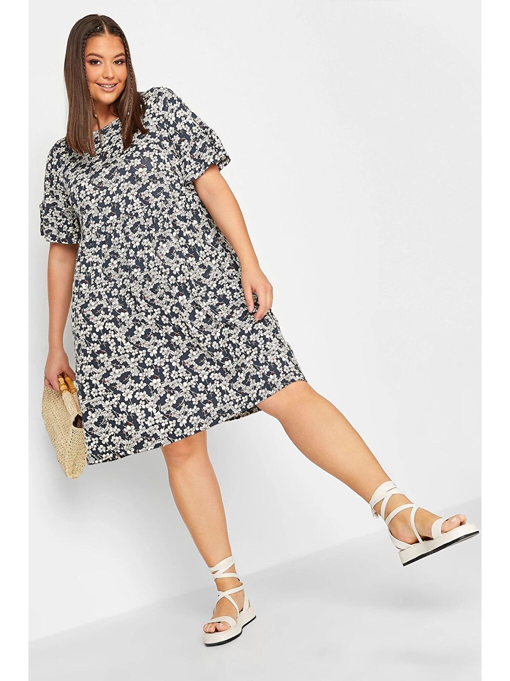 Lacivert Büyük Beden Desenli Fırfırlı Yarım Kol Elastanlı Kısa Elbise 302358-4