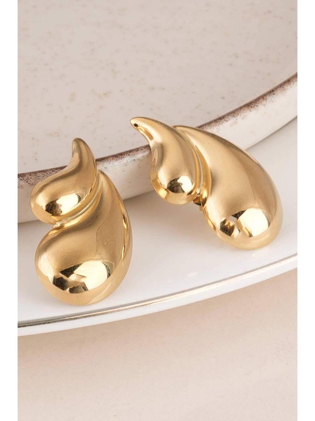 Sarı Lili Clasp Gold Çelik Damla Küpe-6