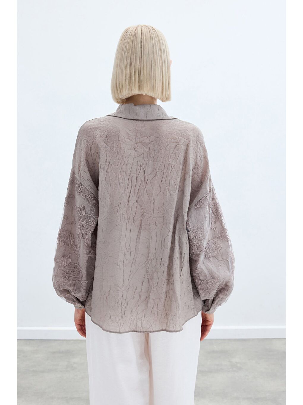 Bej Nakış Detaylı Kraşlı Gömlek - Vizon-7
