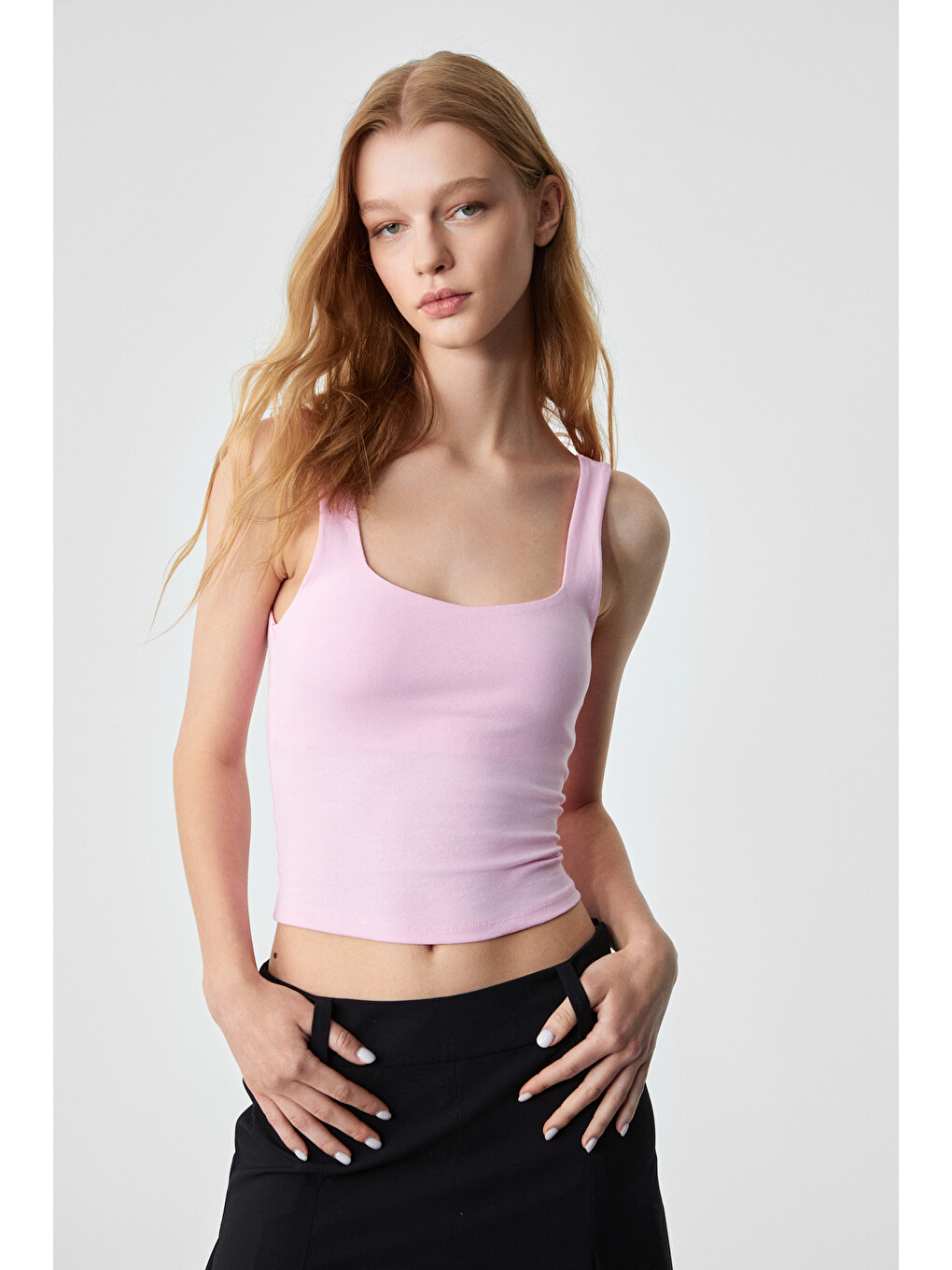 Pembe SANUKI Kadın Slim Kısa Oyuk Yaka PEMBE Bluz