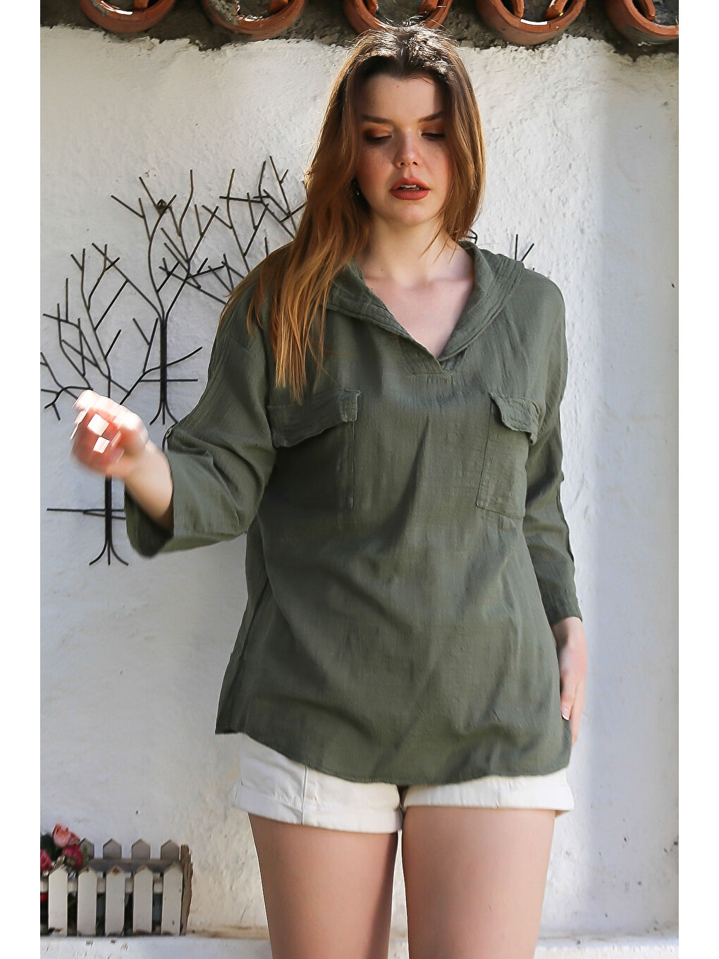 Haki Kapüşonlu Düğmeli Uzun Kollu Çift Kapaklı Cepli Yıkamalı Casual Dokuma Bluz 72 62-2